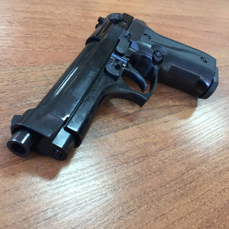 Пистолет охолощенный Beretta 92 СО - Черный — изображение 3